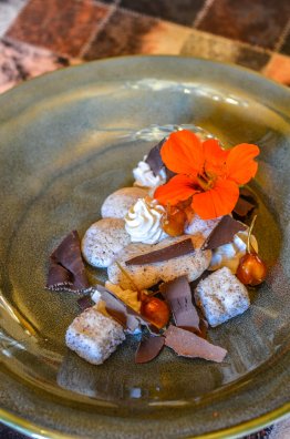 cdf-peuf-daddy-les-menuires-ete-2022-macaron-revisite-facon-paris-brest-noisette-en-deux-facons-et-chocolat-noir-a9infosnews-81.jpeg