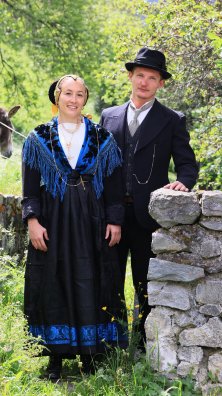 fe302te-du-costume-et-de-la-montagne-15-aou302t-peisey-photovallandry.jpeg