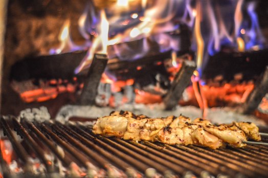 CDF La Petite Bergerie -Courchevel le Praz - Brochette de poulet fermier mariné aux agrumes - HIVER 2023 ©Infosnews-116.jpg
