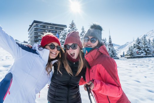 Copines_dans_la_neige-Vincent_LOTTENBERG-25268-1200px.JPG