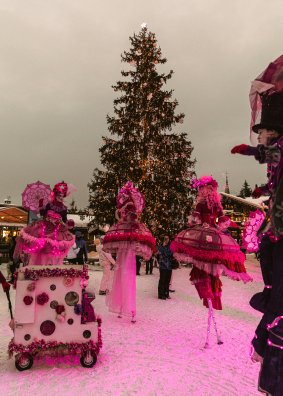 Courchevel-©LeBarnStudio-Noel2021_Parade-Courchevel1850-7-Le Barn Studio-2027-01-28.jpg