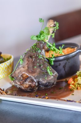 Plan des mains Souris d’agneau de 7h Méribel pistes Hiver 2023 ©Infosnews-39.jpg