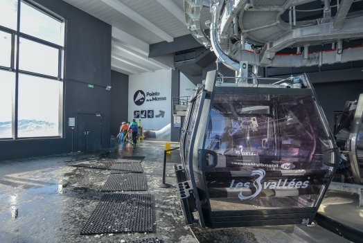 Pistes et télécabine Masse Les Menuires - Hiver 2022 © Infosnews-52.jpg