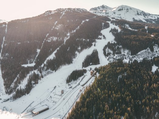 Courchevel-Le Barn Studio-Envolée, Olympic jumps, Vue aérienne, domaine skiable, drone, l'éclipse, ski area, tremplins olympiques-2027-01-28.jpg