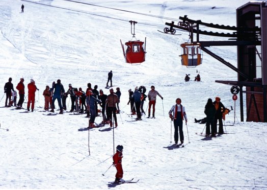 1975.10 Rond Point.jpg