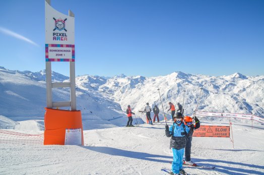 Pixel Area - Les Menuires - HIVER 2023 ©Infosnews-1.jpg