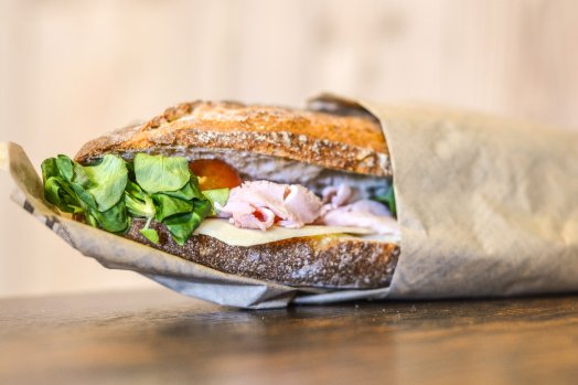 CDF La Cabane des skieurs - Courchevel - HIVER 2023 Â©Infosnews-21-Sandwich prenium.jpg