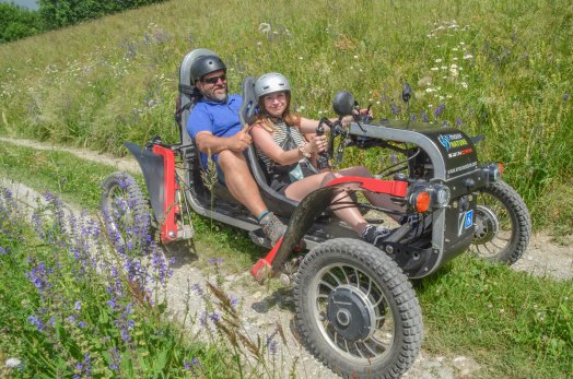 swing car-montalbert-été2023-©infosnews-24.jpg