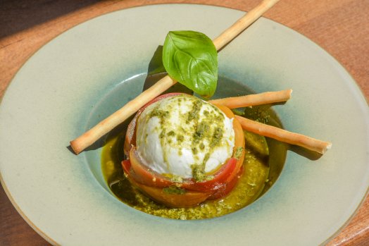 CDF le Comptoir-Les Ménuires-été2023-©infosnews-69-Tomates & mozzarella di buffala.jpg