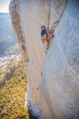julia-cassou-dawnwall-press8590-6421b71fc245f917435849.jpeg