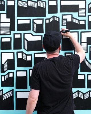 fresque-blocs-acryilique-posca-2-819x1024.jpg