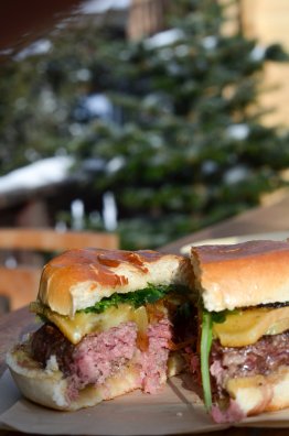 CDF madame truffe-courchevel-hiver2024-Burger de Madame-©infosnews-58.jpg