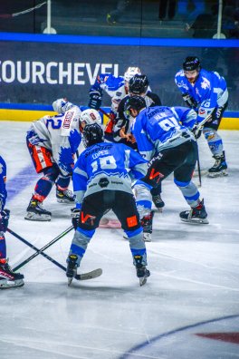 Hockey HCMP contre Clermont Ferrand - Courchevel - HIVER 2023 ©Infosnews-28.jpg