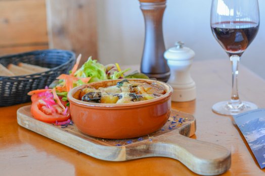 Le Chalet du Sunny-Menuires-hiver2024-Â©infosnews-44Tartiflette du Sunny.jpg