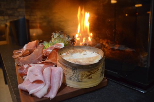 CDF Ineos Club House Fromage- Courchevel -hiver2024-©infosnews-77.jpg