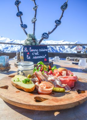 Le Corbeleys-St Martin-hiver2024-©infosnews-6Assiette de l’alpage.jpg