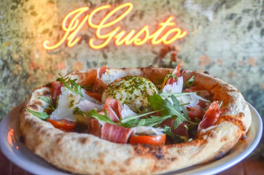 Il gusto-Val Thorens-hiver2024-Â©infosnews-Pizza Il Gusto burrata, tomate cerise, jambon cru, pesto, roquette-110.jpg