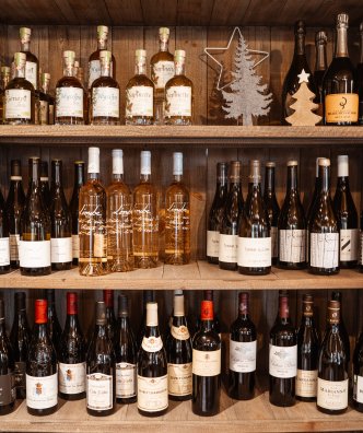 2024_Epicerie du Praz_Focus bouteilles©Unduo.jpg