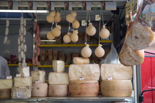 market-1056466.jpg