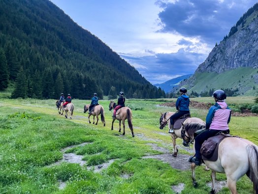 randonn‚e ‚questre nocturne - Le P'tit Ranch-CHAMPAGNY-‚t‚2024-¸infosnews-69.jpg