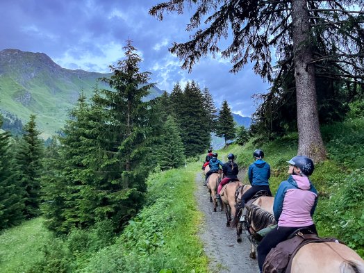 randonn‚e ‚questre nocturne - Le P'tit Ranch-CHAMPAGNY-‚t‚2024-¸infosnews-72.jpg