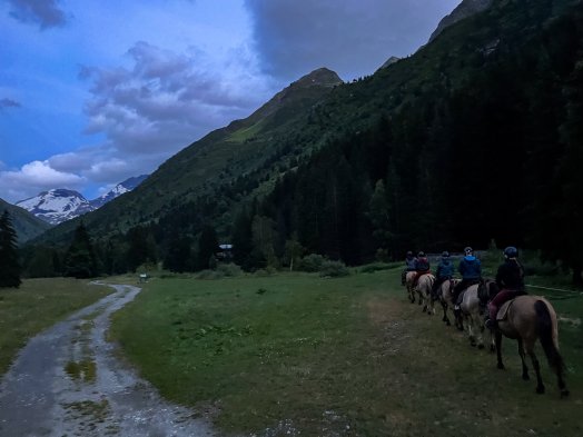 randonn‚e ‚questre nocturne - Le P'tit Ranch-CHAMPAGNY-‚t‚2024-¸infosnews-83.jpg