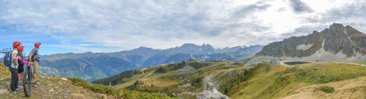 via 3 Vallées-Courchevel-été2023-©infosnews-Panorama-3.jpg