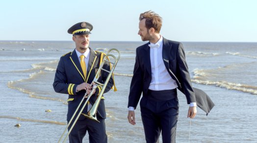 en-fanfare-photo-01-thibault-grabherr--2023-agat-films-france-2-cinema-1600x896.jpg