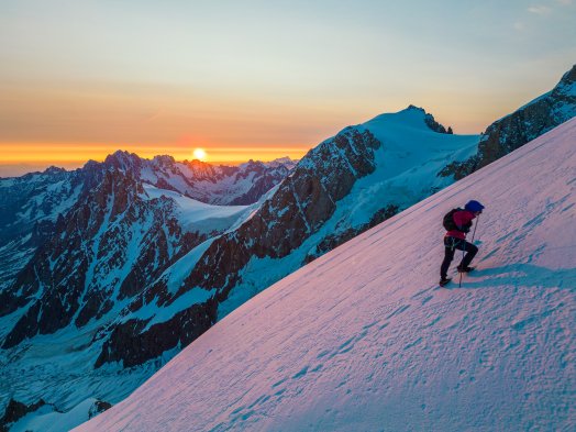 Sunrise up Mont Blanc ©Seb Montaz-Rosset.jpg