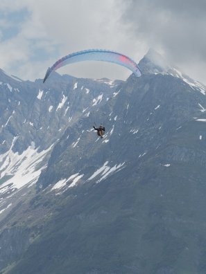 Lois Goutagni s'envole.jpg crédit @Mathieu Navillod.jpg