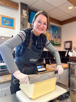 Laure Dumont saisonnière Sherpa-Les menuires-hiver2025-©infosnews-17.jpg
