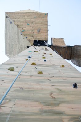 Tour de glace -Nils Guillotin- Champagny-le-Haut-hiver2025-©infosnews-4(1).jpg