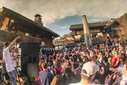 Lodge du Village - Final Apres party - Meribel Village. Photo by Gwilym Thomas.jpg