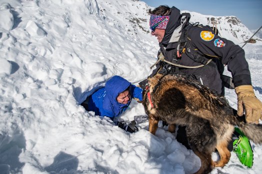2-Maitre-chien_pisteur_recherche_victime_d_avalanche-Cyril_GERVAIS-25494.JPG