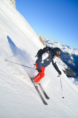 Saulire téléphérique - first track - conducteur-Courchevel-hiver2025-©infosnews-30.jpg