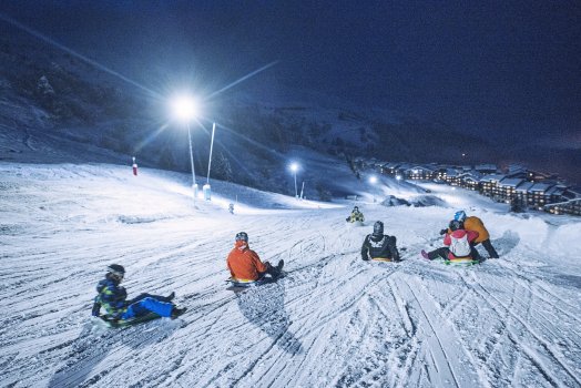 01022017-domaine-skiable-luge-nocturne-mottaret-cc-david-andre-expinf (10).jpg