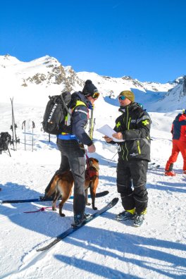 Exercice Recherche de victimes d'avalanche Orelle-hiver2025-©infosnews-46.jpg