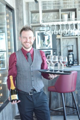 Caron 3200 - Bar à vin - Val Thorens-hiver2025-©infosnews-32.jpg