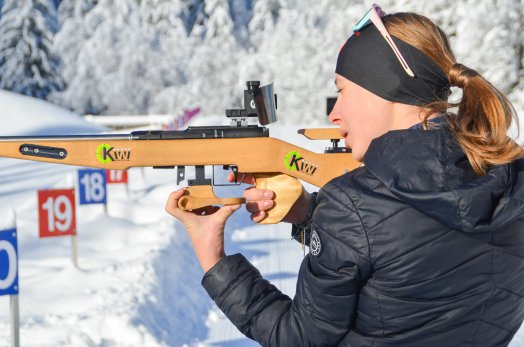 biathlon initiation ESF - Peisey -hiver2025-©infosnews-221.jpg