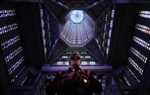 Kavinsky poings (© André Chemetoff).jpg