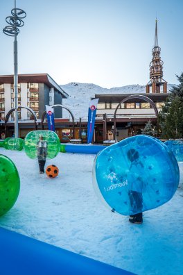 Bubble_foot_-_24h_Des_Menuires-Vincent_LOTTENBERG-25406.JPG