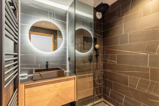 Les Cristaux C33 salle de bain 2.jpg