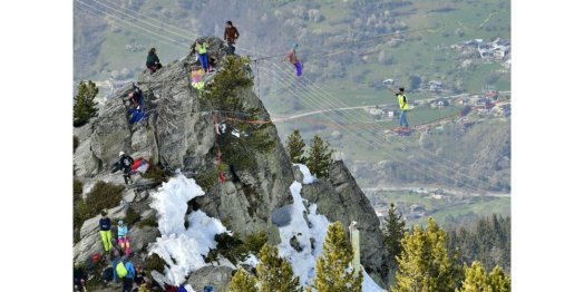 du-cote-du-freestyle-avec-des-quot-lignes-edf-en-fond-photo-le-dl-jean-luc-traini-1650131706.jpg