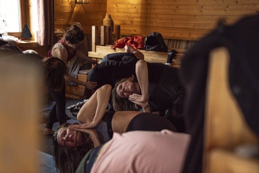 Raquettes_et_yoga_au_Lac_du_Lou_-_Yogiski-Thibault_Forcet-36237.JPG