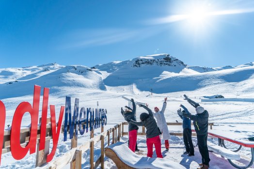 Yoga_exterieur_-_Yogiski_2019-OT_Les_Menuires_Saint-Martin-15478.JPG