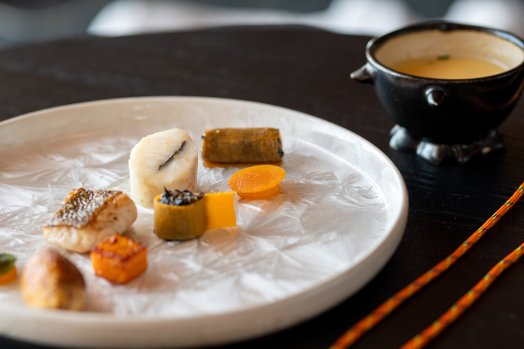 Les Explorateurs - Sandre et Brochet – Beurre blanc Chignin-Bergeron – Yuzu – Sandre fumé DSC_5037.jpg