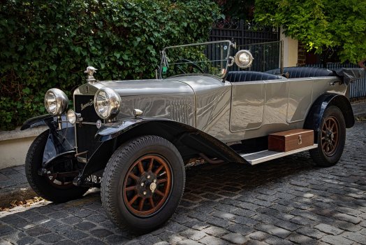 car-4393990_1280.jpg