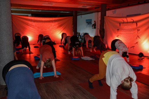 Test Yinyoga Yogiski - Les Menuires-hiver2025-©infosnews-9.jpg