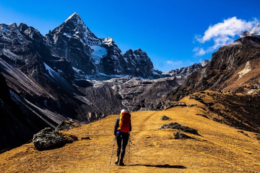 mount-everest-6395759_1920.jpg