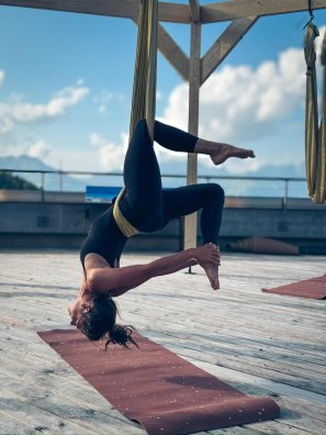 1- Yoga_aerien-Ceduch-36886.JPEG